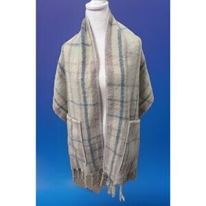 True Craft Tanzanite Combo Comfort Shawl With Pockets NWT For Indoor Or Outdoor